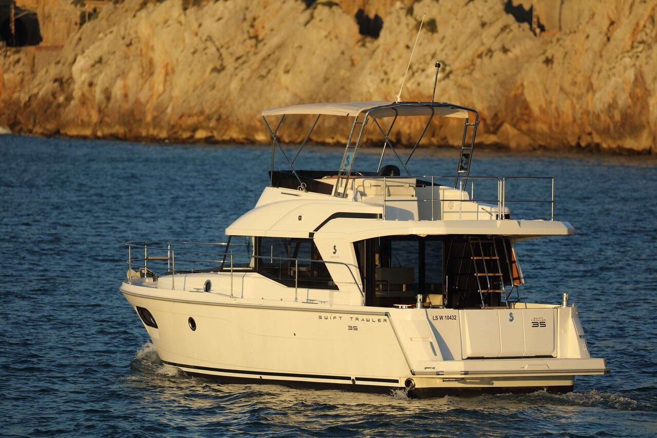 swift trawler 35